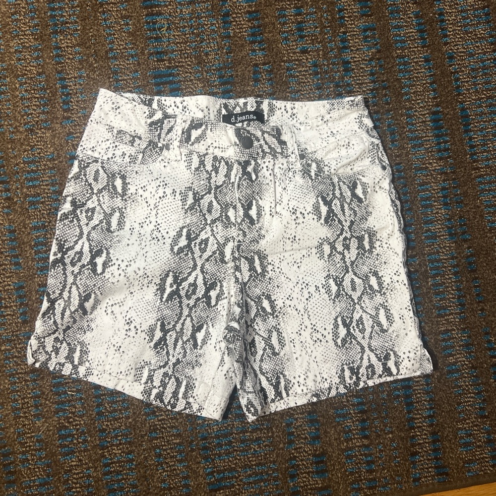 D. Jeans Women's Snake Print Shorts - Black and White